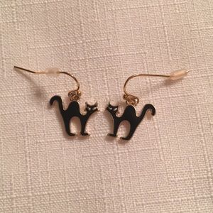 Avon Black Cat Trick or Treat Pierced Earrings